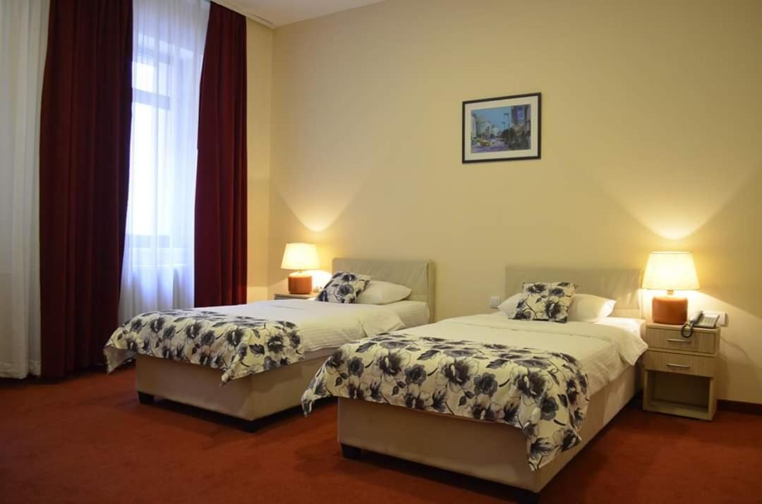 Hotel N Belgrád Kültér fotó