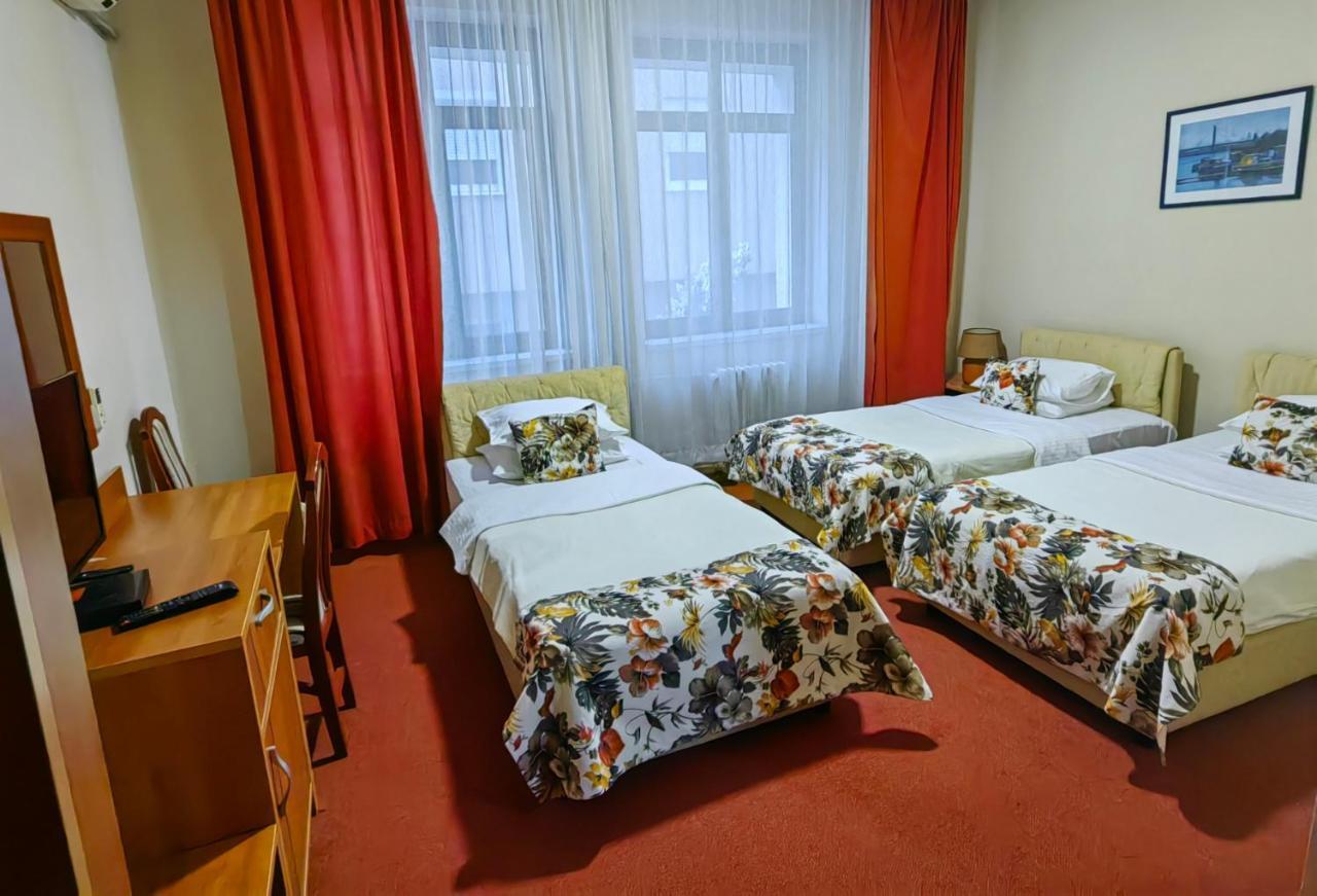 Hotel N Belgrád Kültér fotó
