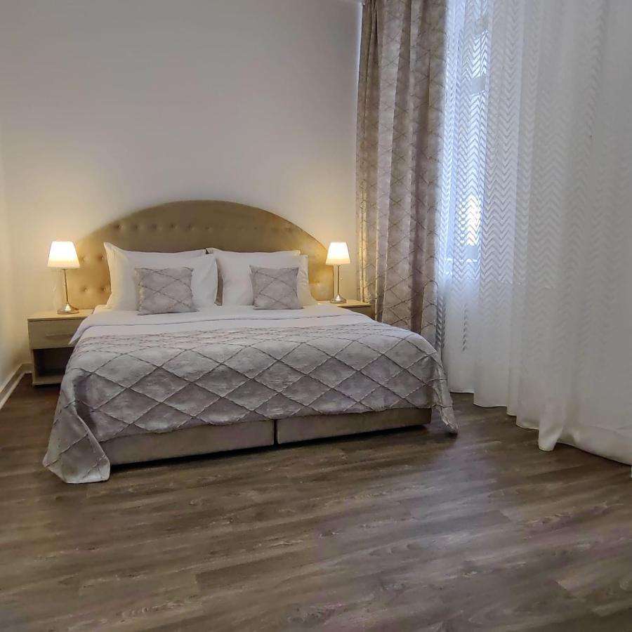 Hotel N Belgrád Kültér fotó