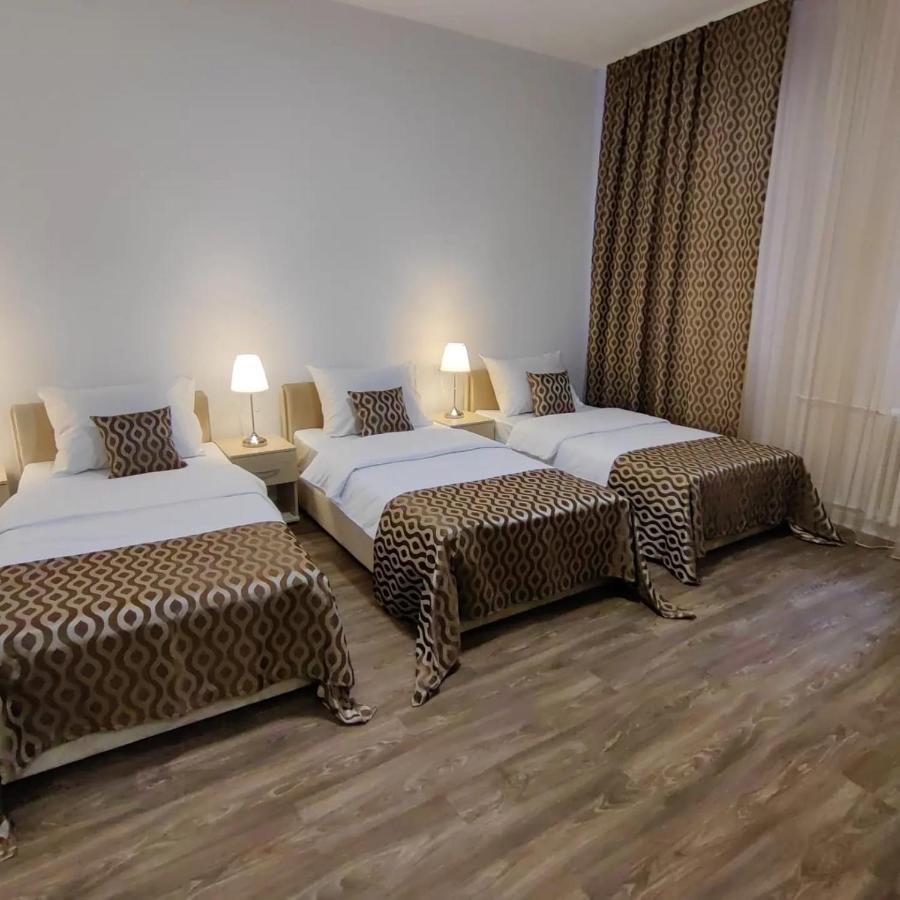 Hotel N Belgrád Kültér fotó