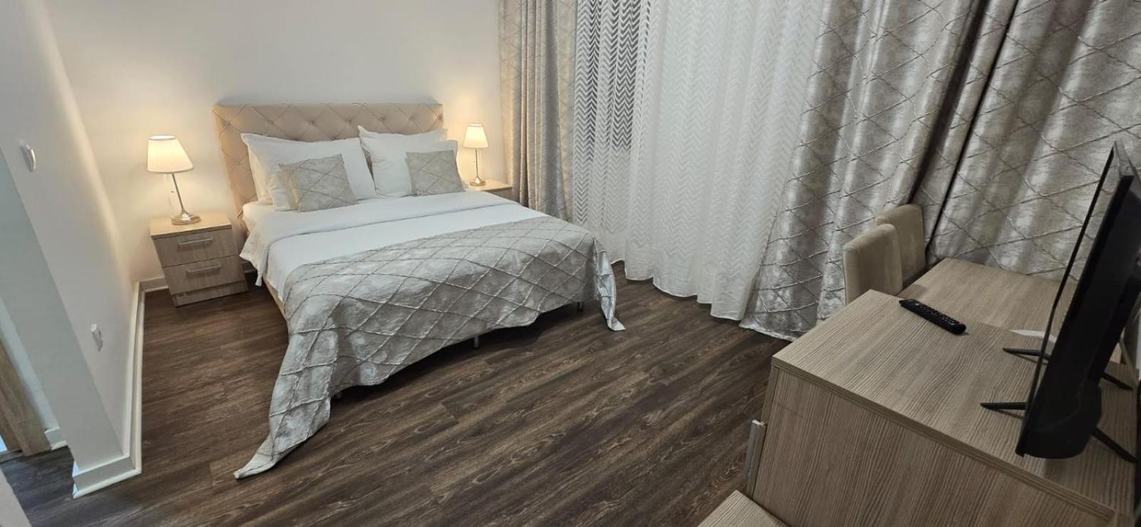 Hotel N Belgrád Kültér fotó