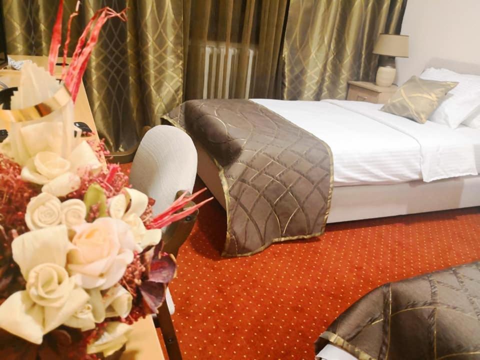Hotel N Belgrád Kültér fotó